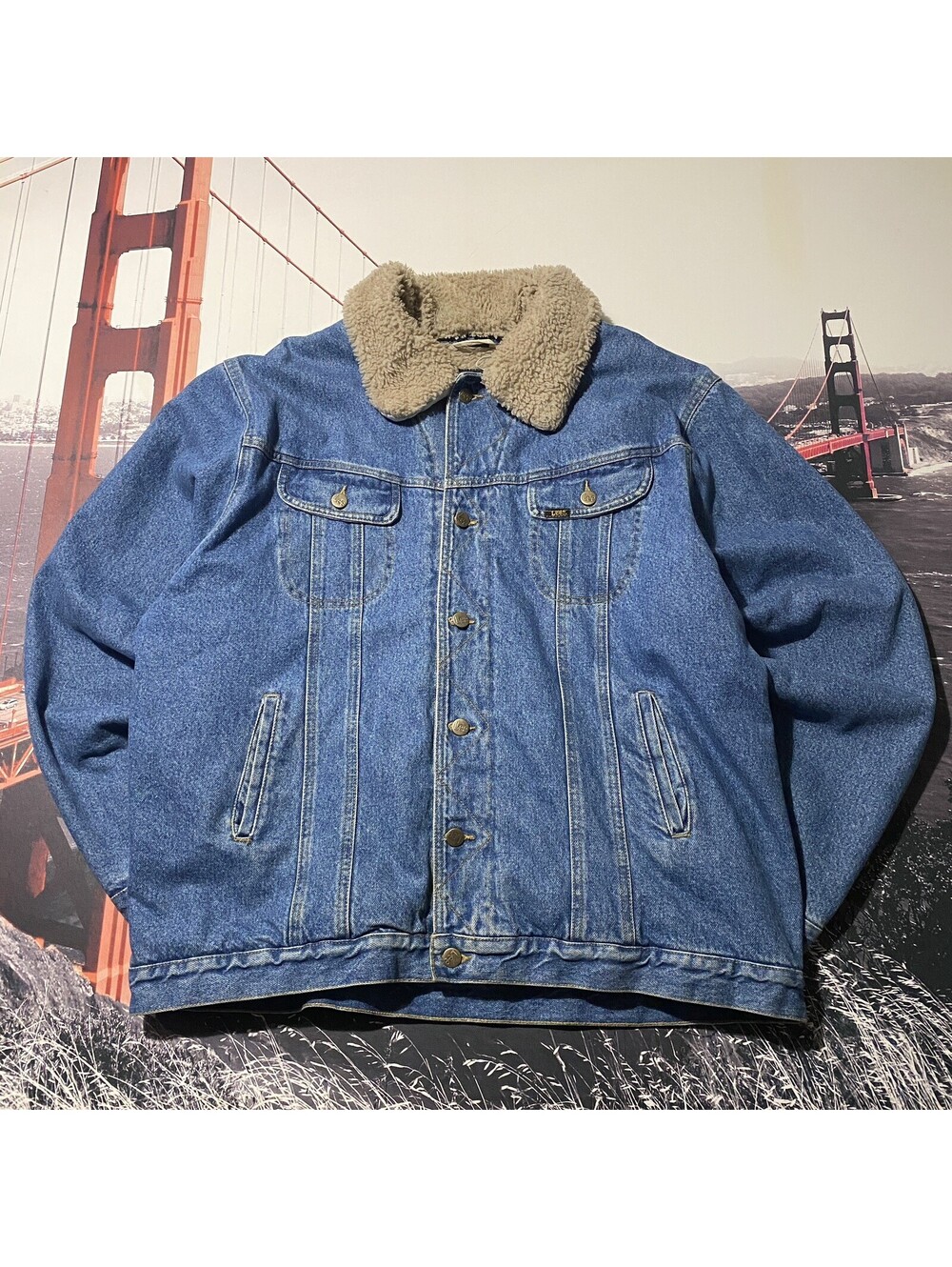 Vintage Lee Sherpa Lined Denim Trucker Jacket Mens Size XL Blue Removable Collar